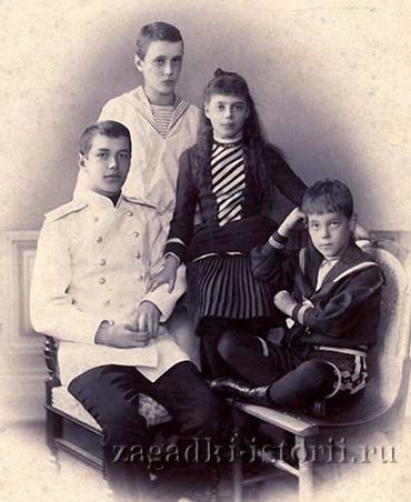 Николай, Георгий, Ксения и Михаил Романовы 