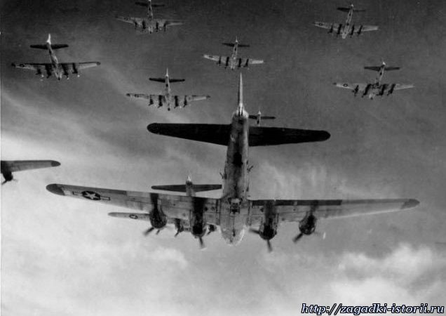Бомбардировщики союзников могли полететь в сторону СССР
