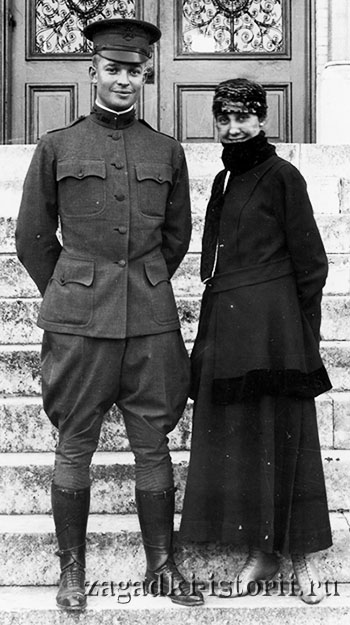 Капитан Дуайт Эйзенхауэр со своей супругой Мэйми
