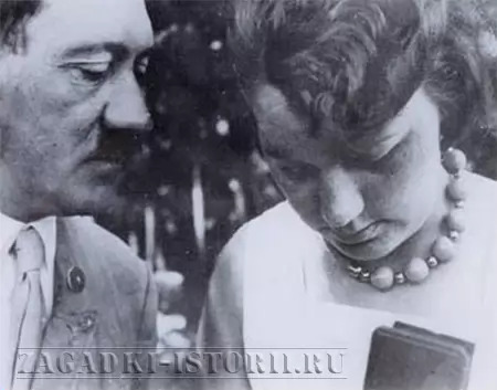 Адольф Гитлер и Ангелика Раубаль