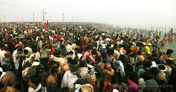 Кумбха-мела - один из самых массовых праздников мира