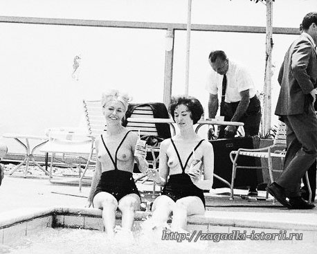 В 1964 году Руди Гернрайх придумал купальник монокини