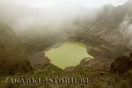 Вулкан Келуд на острове Ява