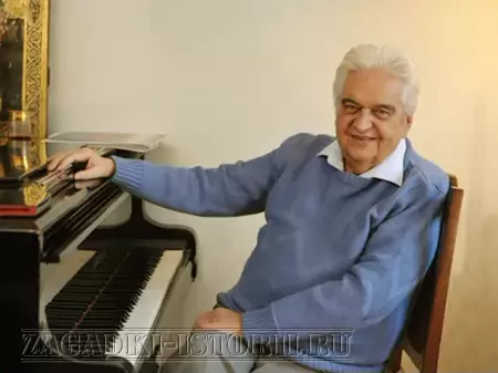 Евгений Крылатов