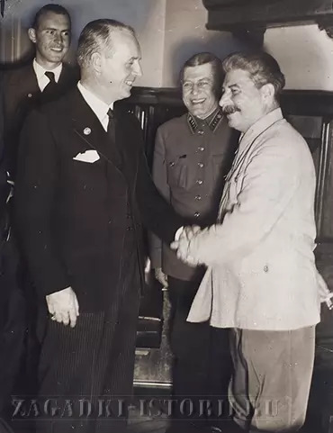 Переговоры Сталина и Риббентропа