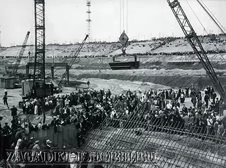Строительство Сталинградской ГЭС на Волге