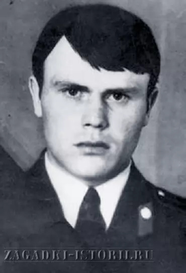 Младший сержант Владимир Ежиков