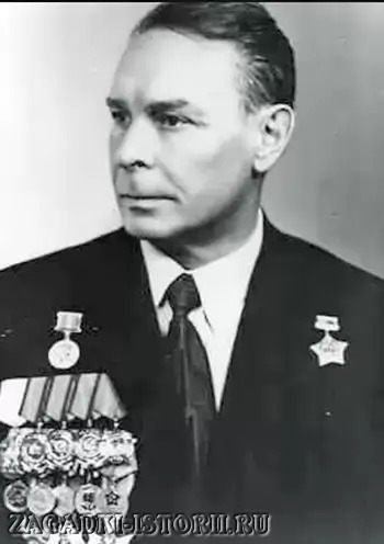 Яков Брежнев
