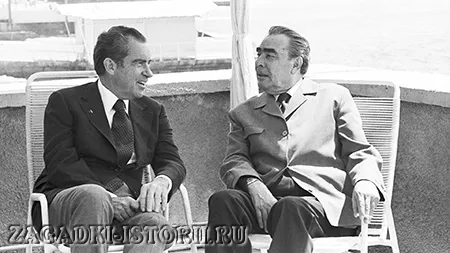 Ричард Никсон и Леонид Брежнев