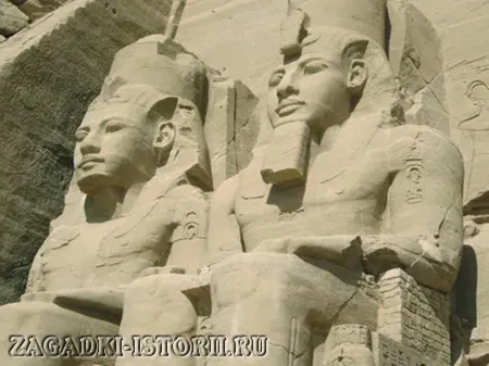Рамзес II и Нефертари