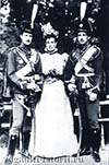 Княгиня Мария Павловна с сыновьями Кириллом и Борисом